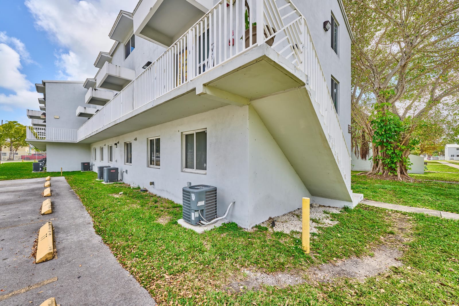 1990 NW 4th 1, Miami, FL 33136 photo 18