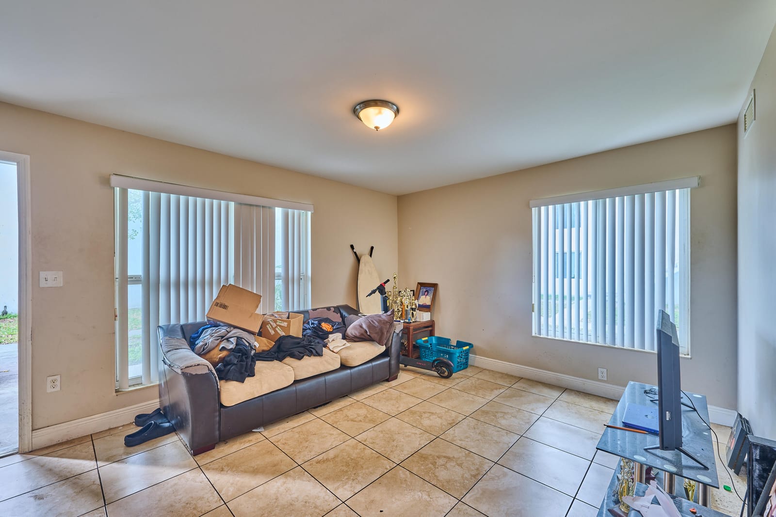 1990 NW 4th 1, Miami, FL 33136 photo 3