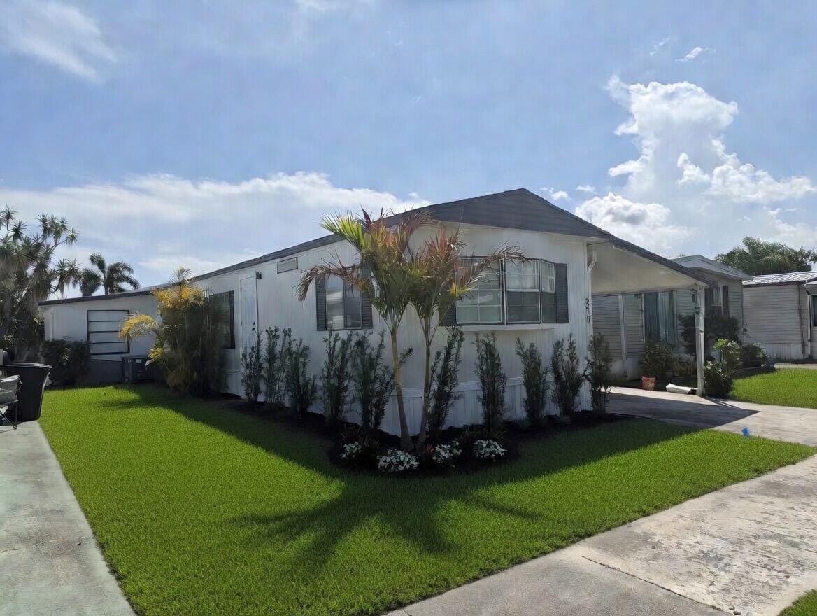 2410 SW 50th Street — photo 2