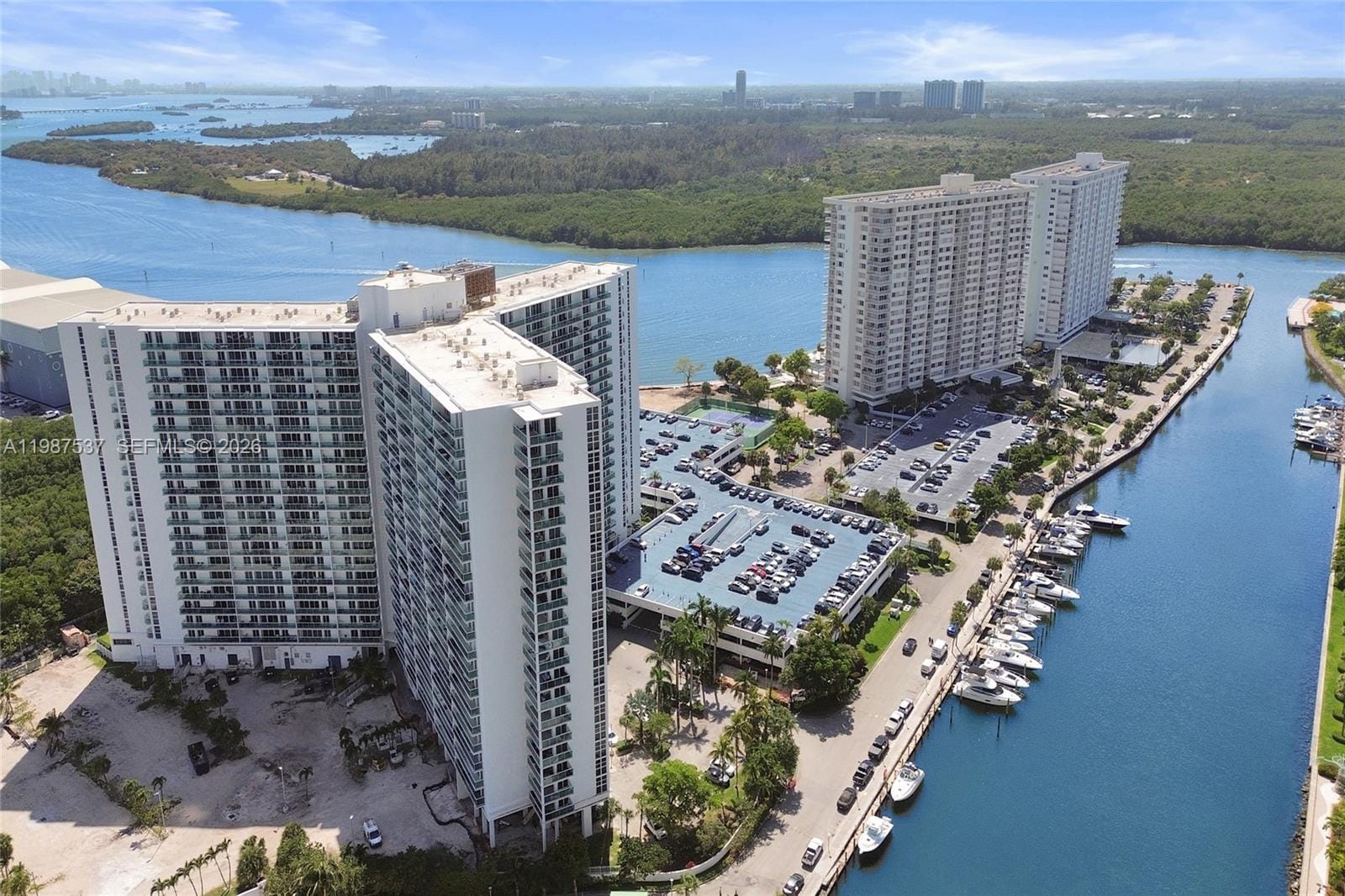 300 Bayview Drive 915, Sunny Isles Beach, FL 33160 photo 3