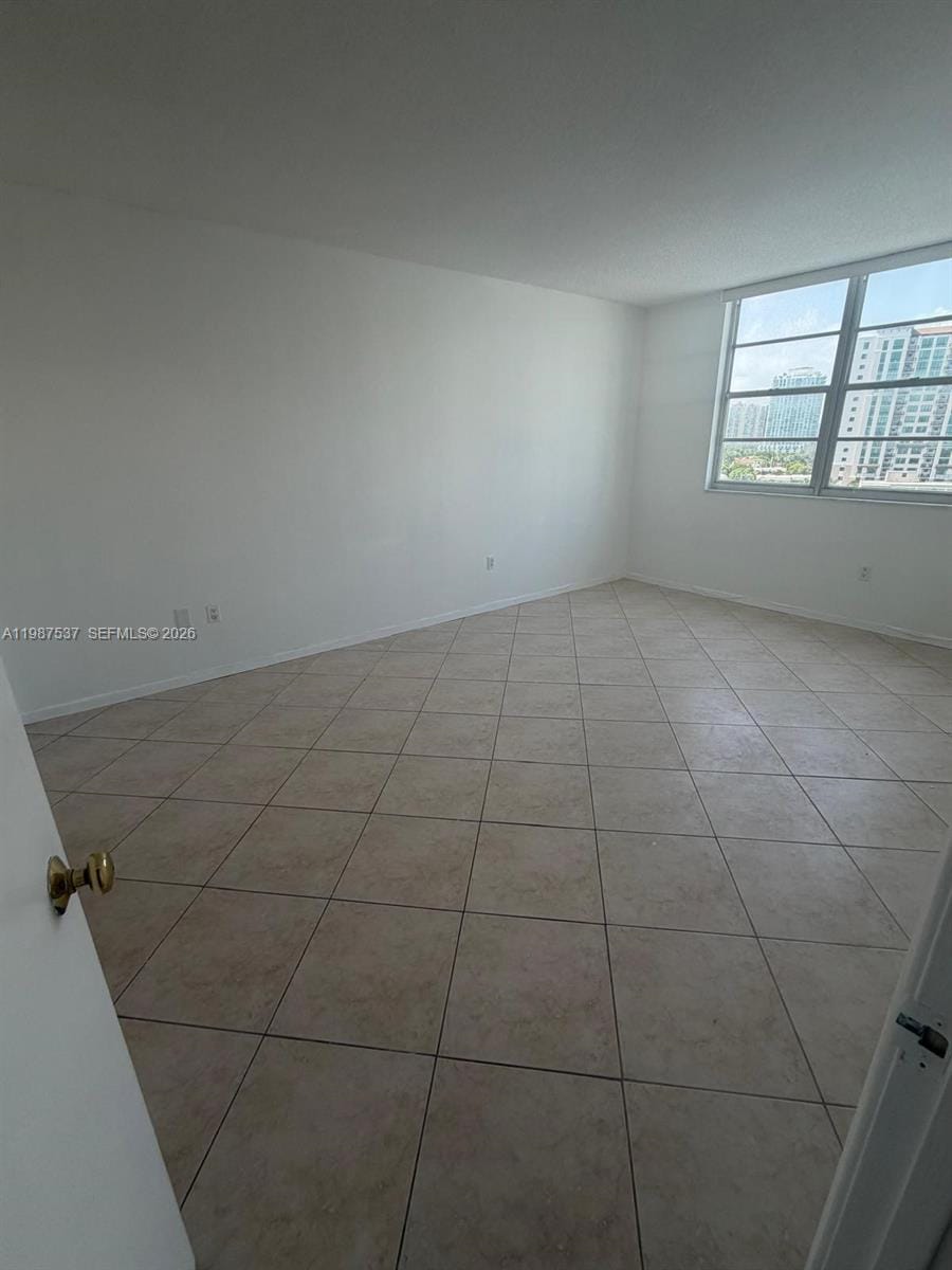 300 Bayview Drive 915, Sunny Isles Beach, FL 33160 photo 21