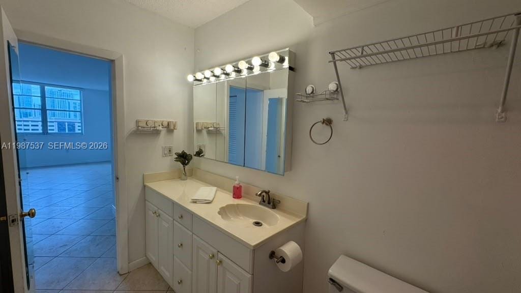 300 Bayview Drive 915, Sunny Isles Beach, FL 33160 photo 25