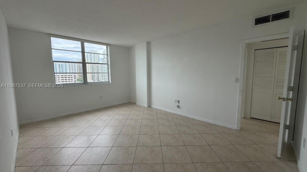 300 Bayview Drive 915, Sunny Isles Beach, FL 33160 photo 28