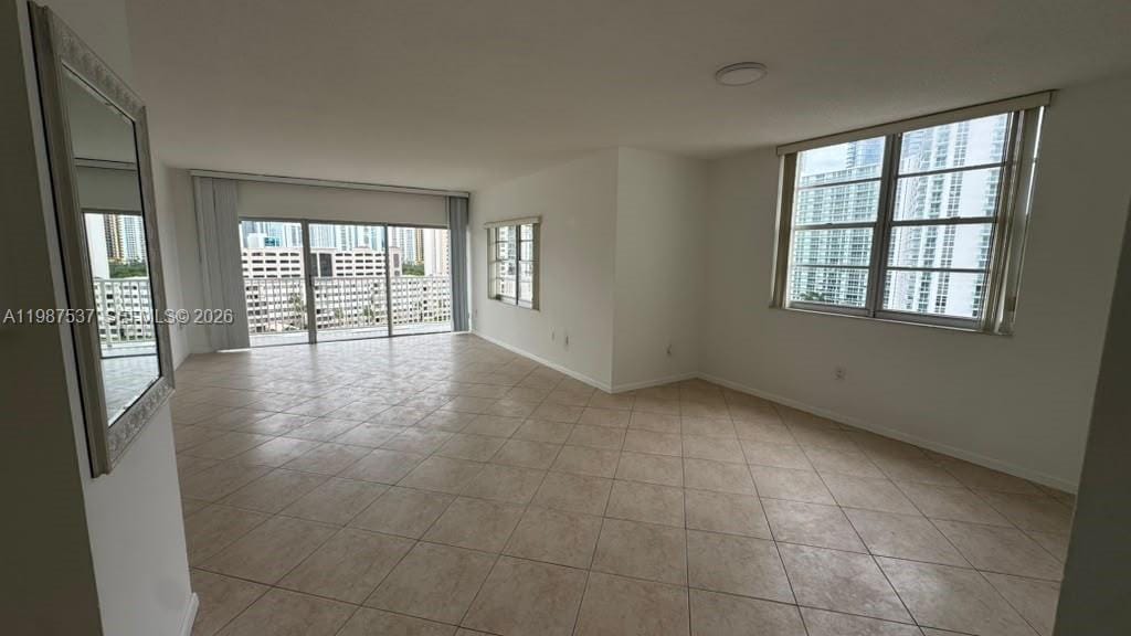 300 Bayview Drive 915, Sunny Isles Beach, FL 33160 photo 10