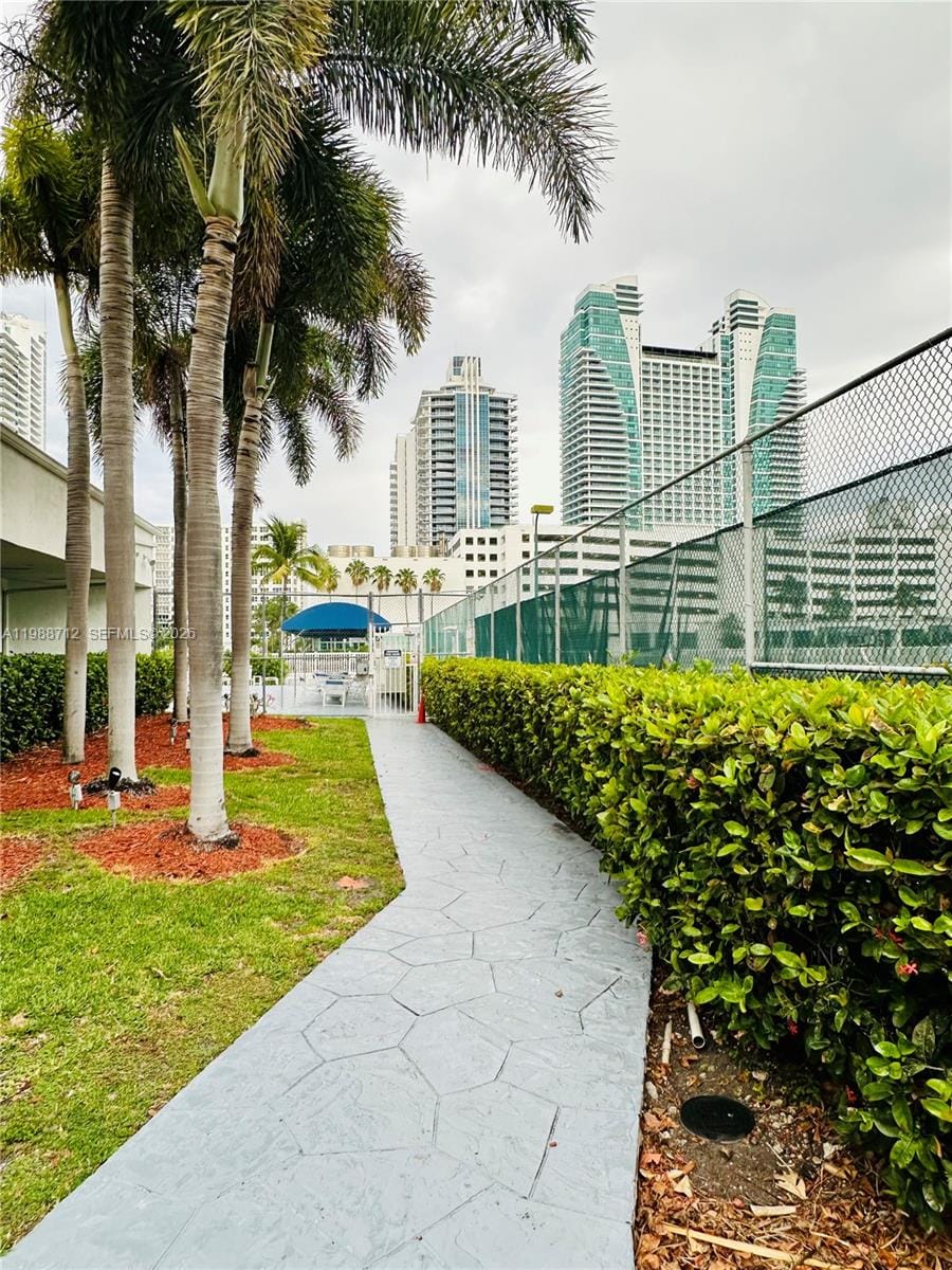600 E Parkview Drive 316, Hallandale Beach, FL 33009 photo 11