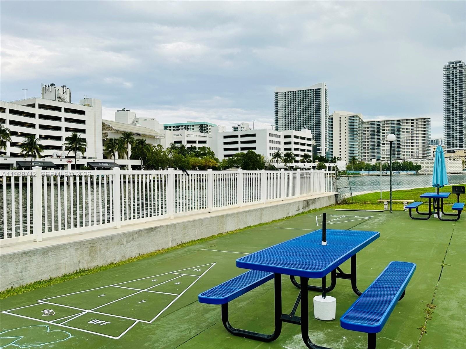 600 E Parkview Drive 316, Hallandale Beach, FL 33009 photo 16