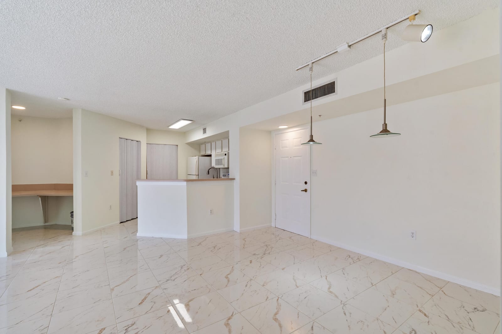 1200 Scotia Drive 404, Hypoluxo, FL 33462 photo 3