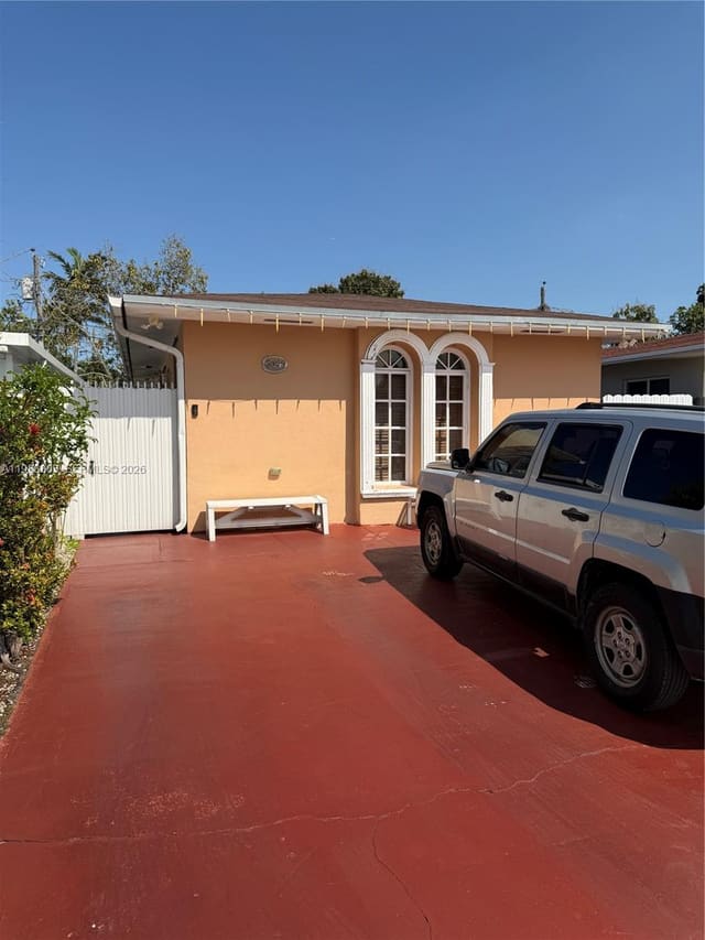 4347 E 9th Court, sold in Ingleside Park, Hialeah, FL