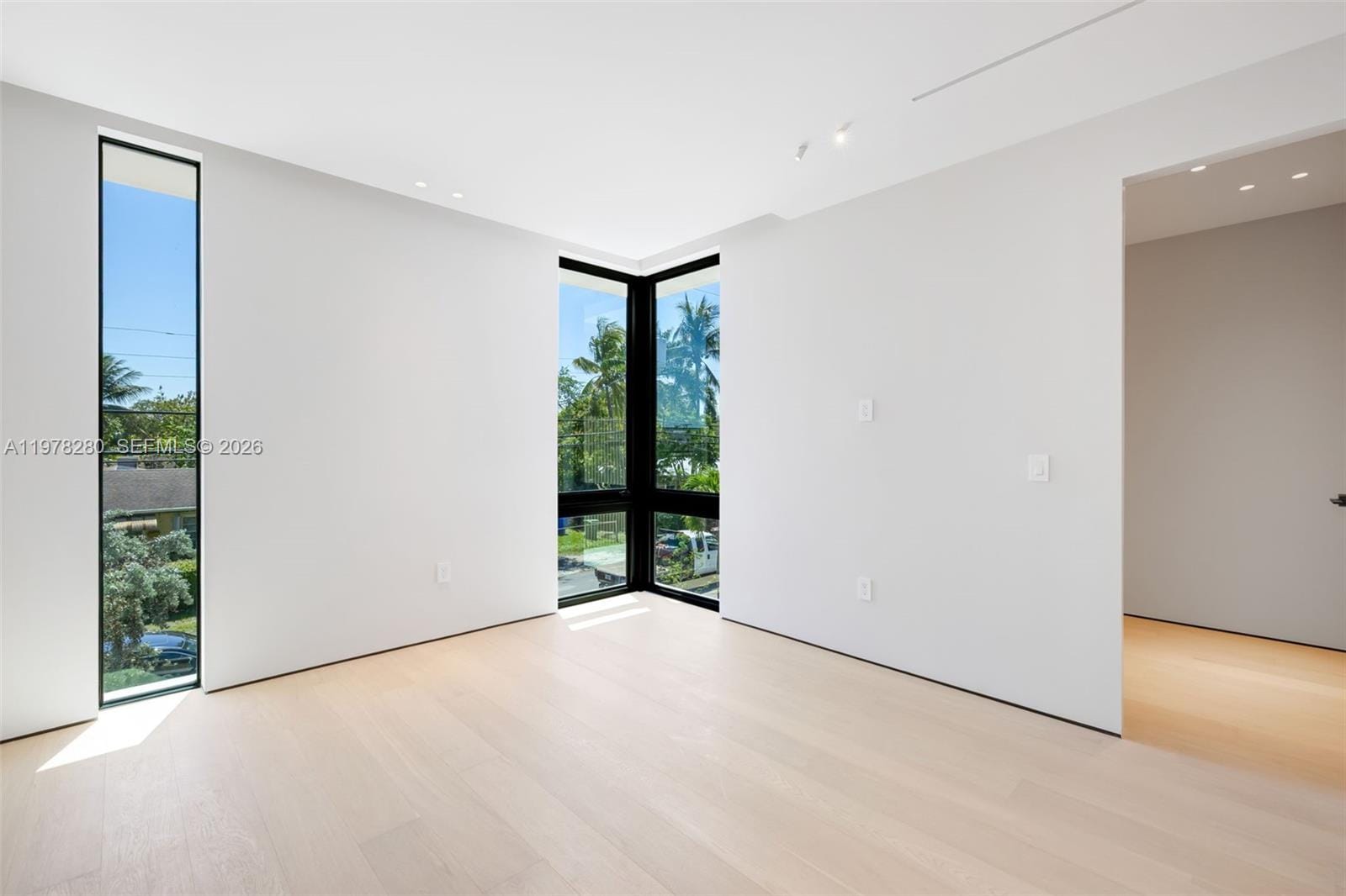 3457 Oak Avenue, Miami, FL 33133 photo 26