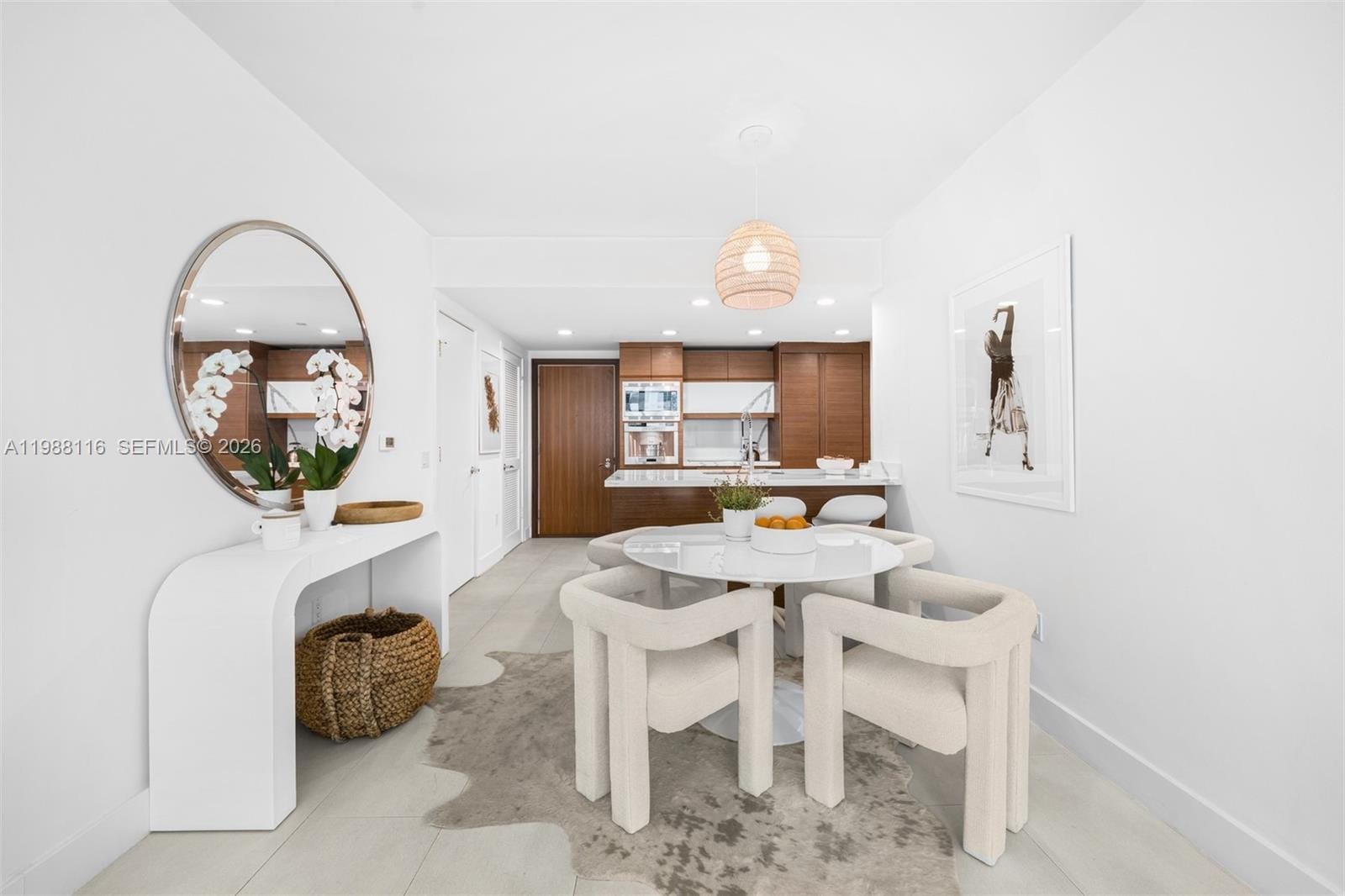 5875 Collins Avenue 906 — photo 2