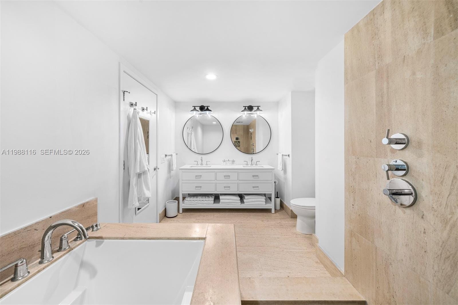 5875 Collins Avenue 906, Miami Beach, FL 33140 photo 17