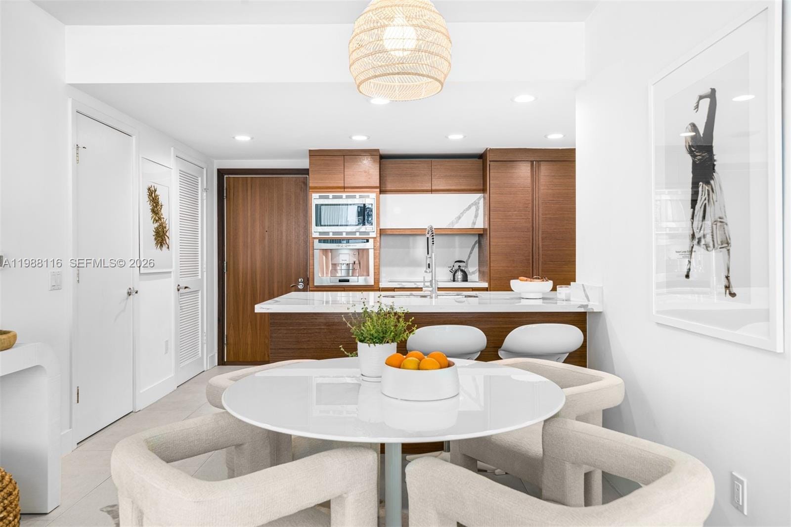 5875 Collins Avenue 906 — photo 3
