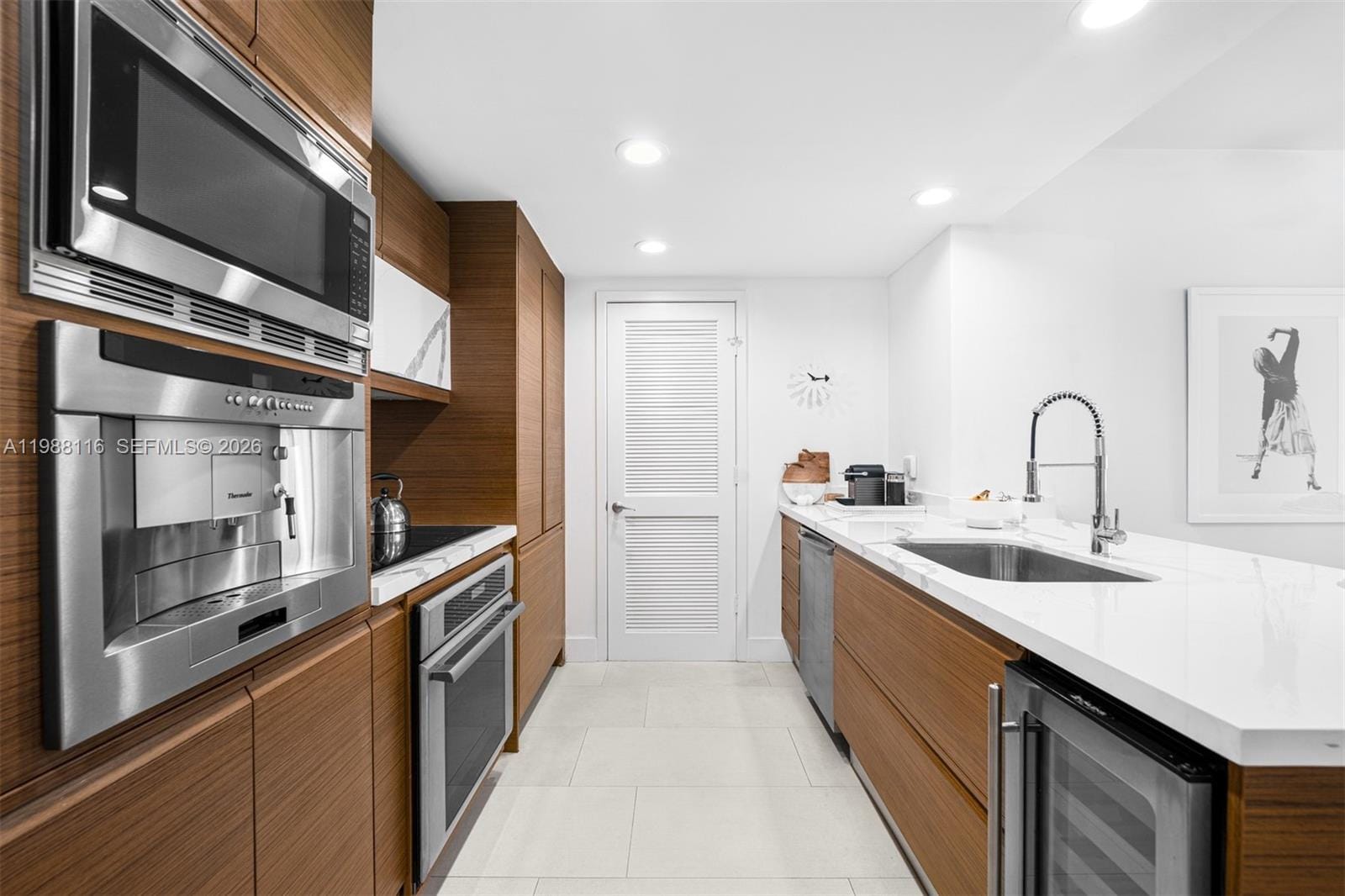 5875 Collins Avenue 906 — photo 5