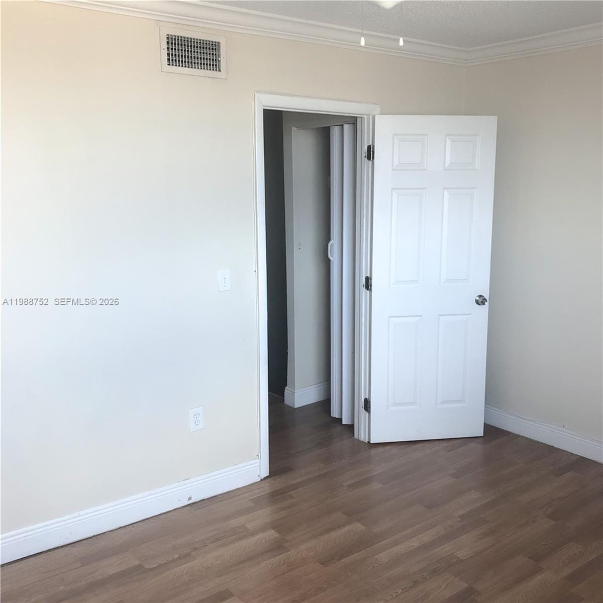 4415 W 10th Lane 14 — photo 12