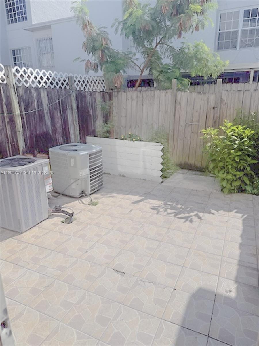 4415 W 10th Lane 14 — photo 10