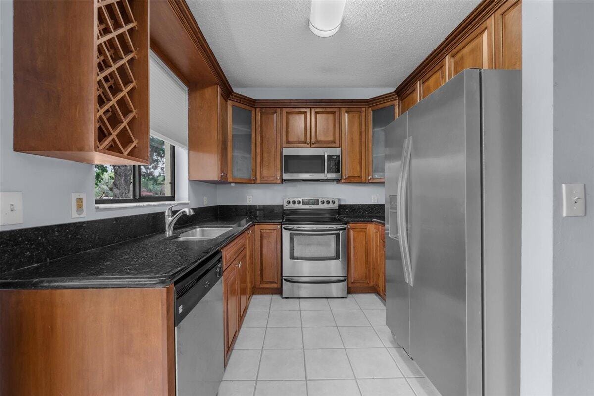 10538 NW 10th Street, Plantation, FL 33322 photo 5