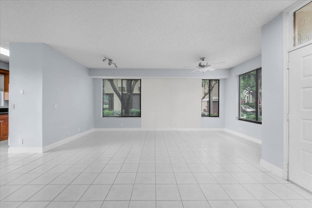 10538 NW 10th Street, Plantation, FL 33322 photo 3