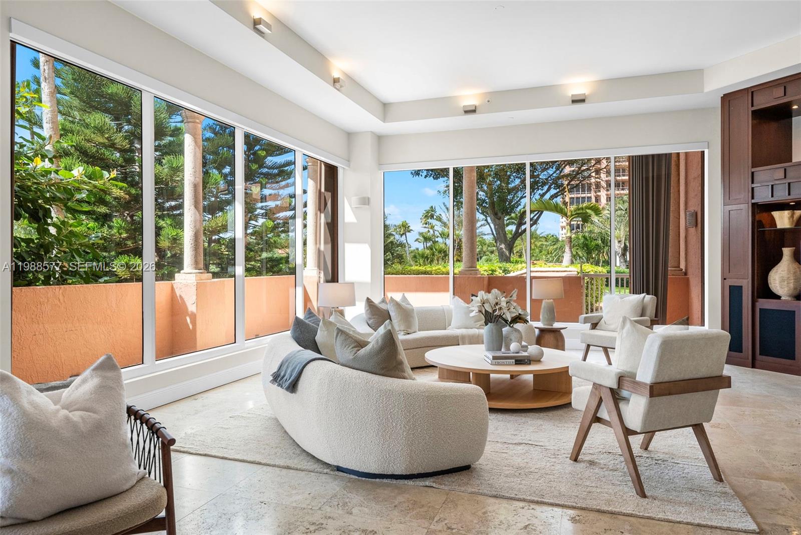 10 Edgewater Drive S Lanai, Coral Gables, FL 33133, Coral Gables