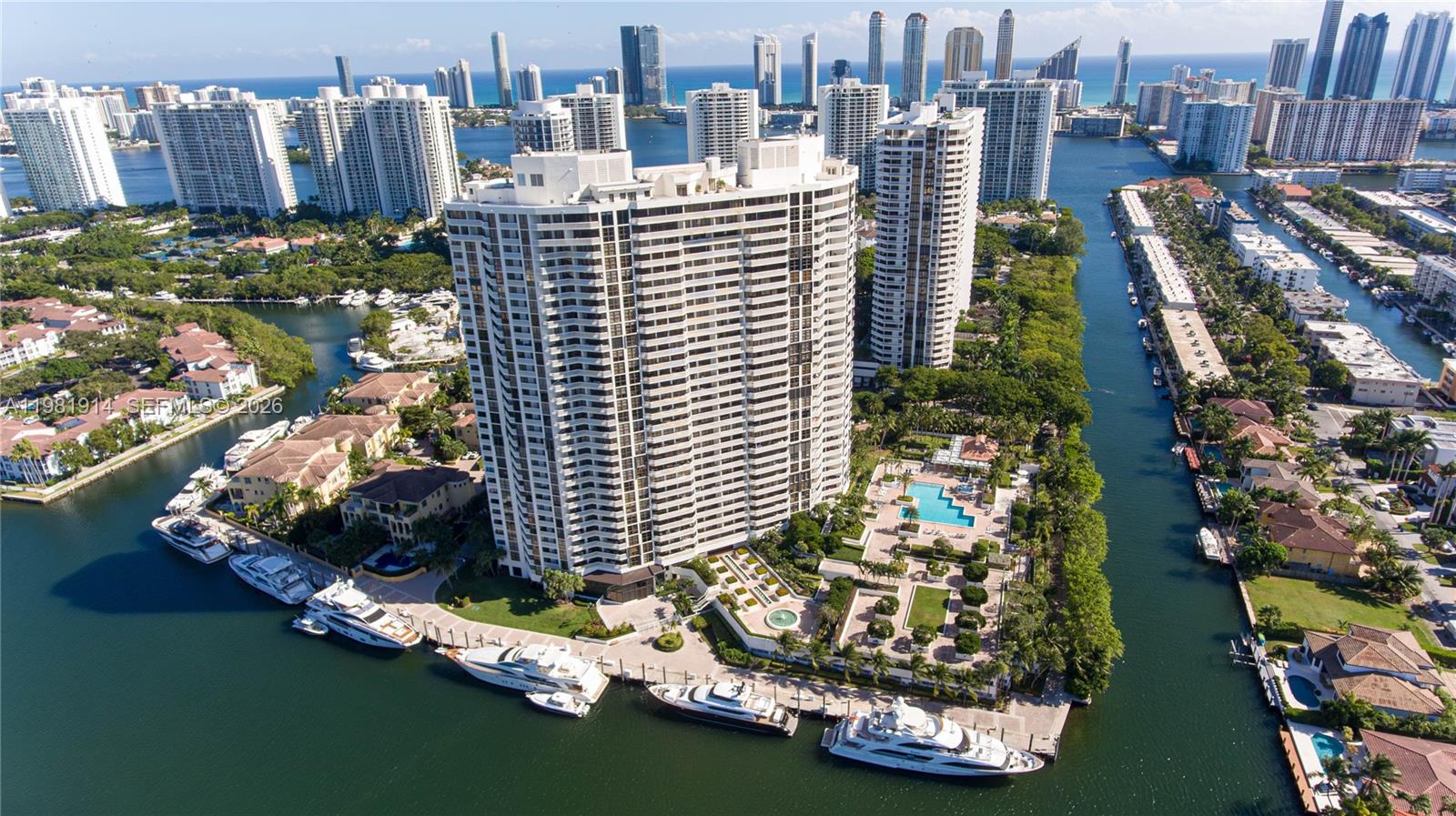 1000 W Island Boulevard 2903, Aventura, FL 33160, Aventura