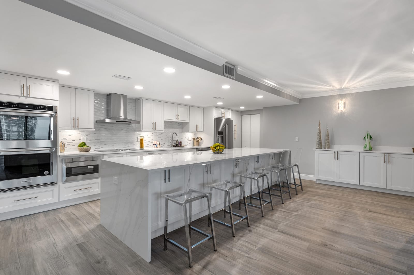 777 NE Bayshore Drive 705 — photo 1