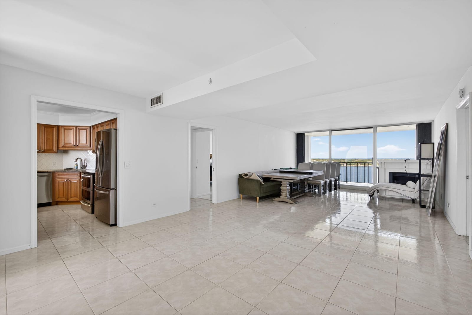 134 Lakeshore Drive T14, North Palm Beach, FL 33408 photo 4