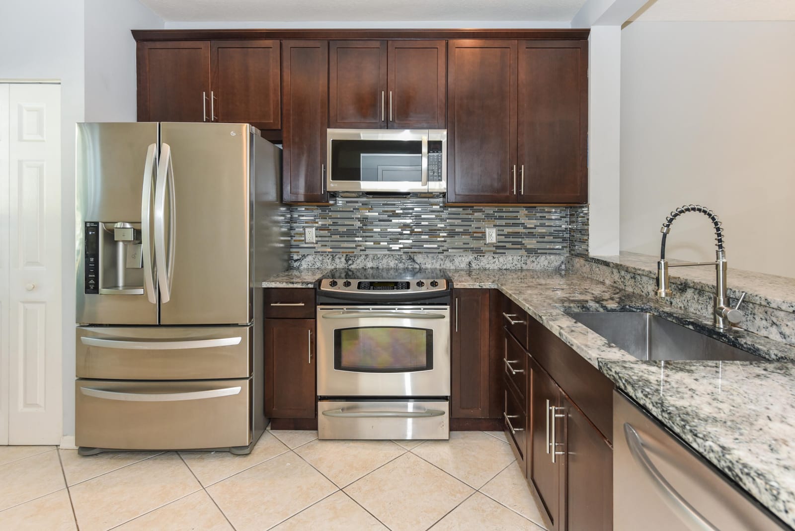 6437 Park Lake Circle, Boynton Beach, FL 33437 photo 9