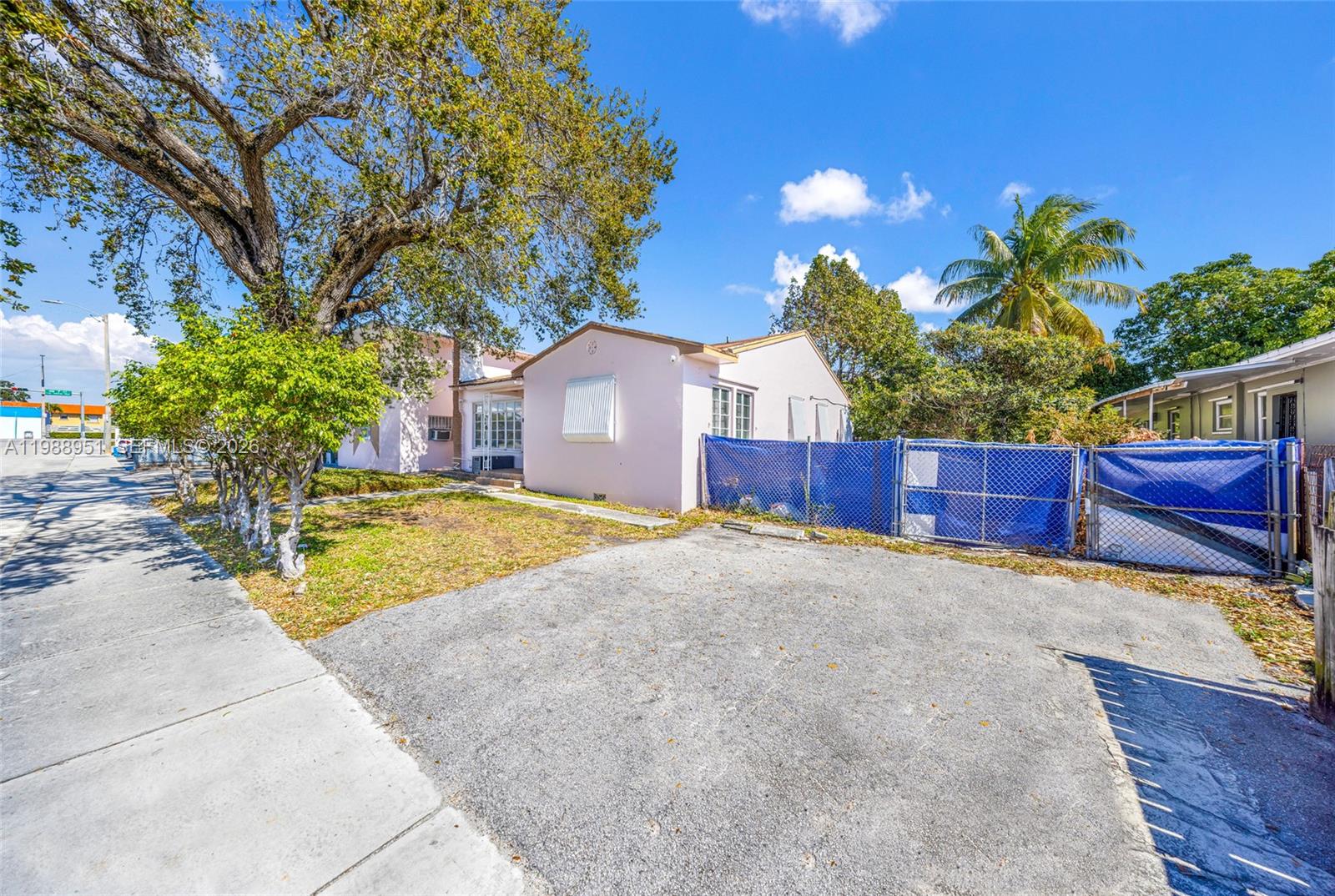 605 NW 34th Avenue, Miami, FL 33125, Miami