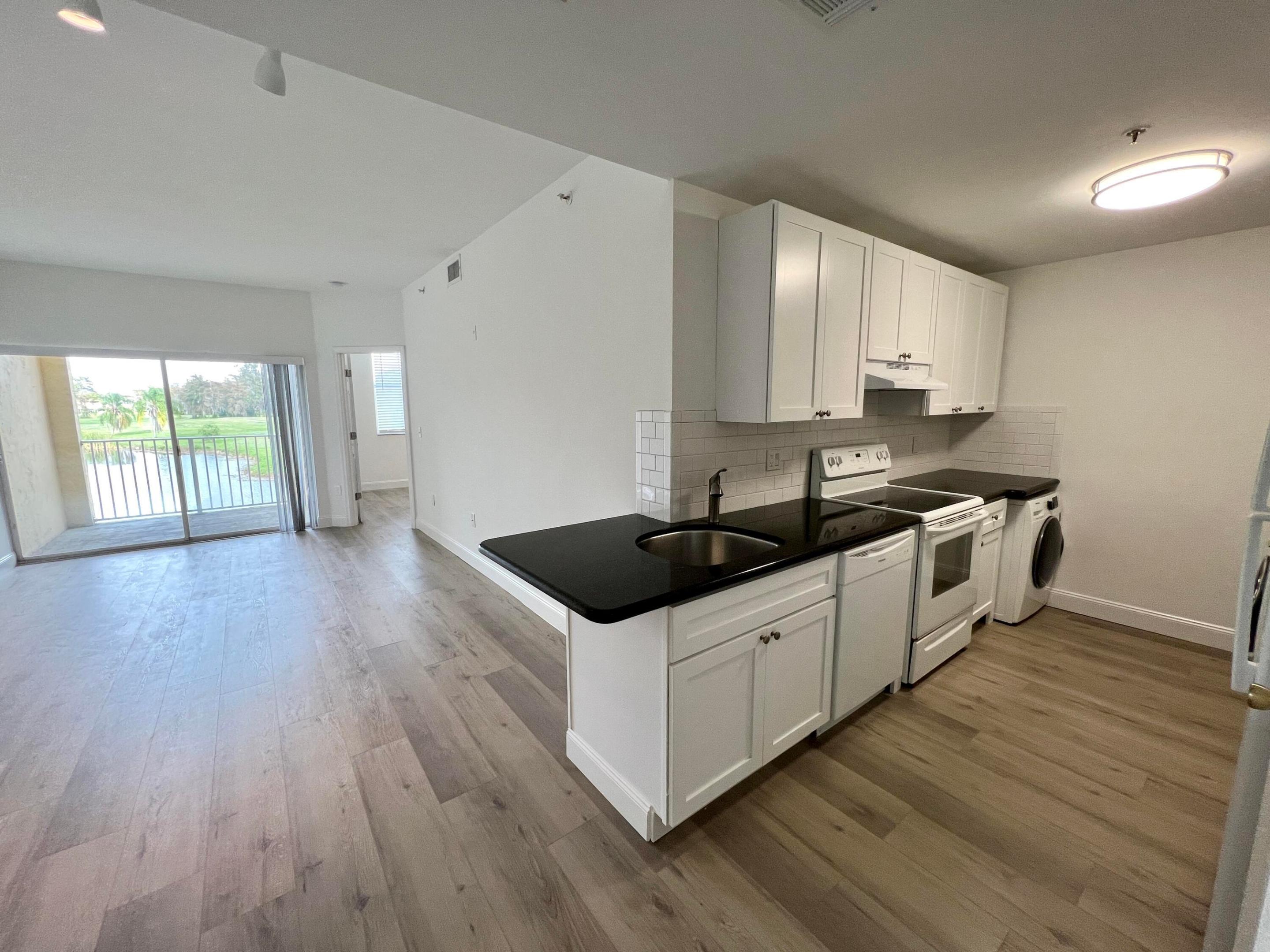 2040 Greenview Shores Boulevard 214, Wellington, FL 33414, Wellington