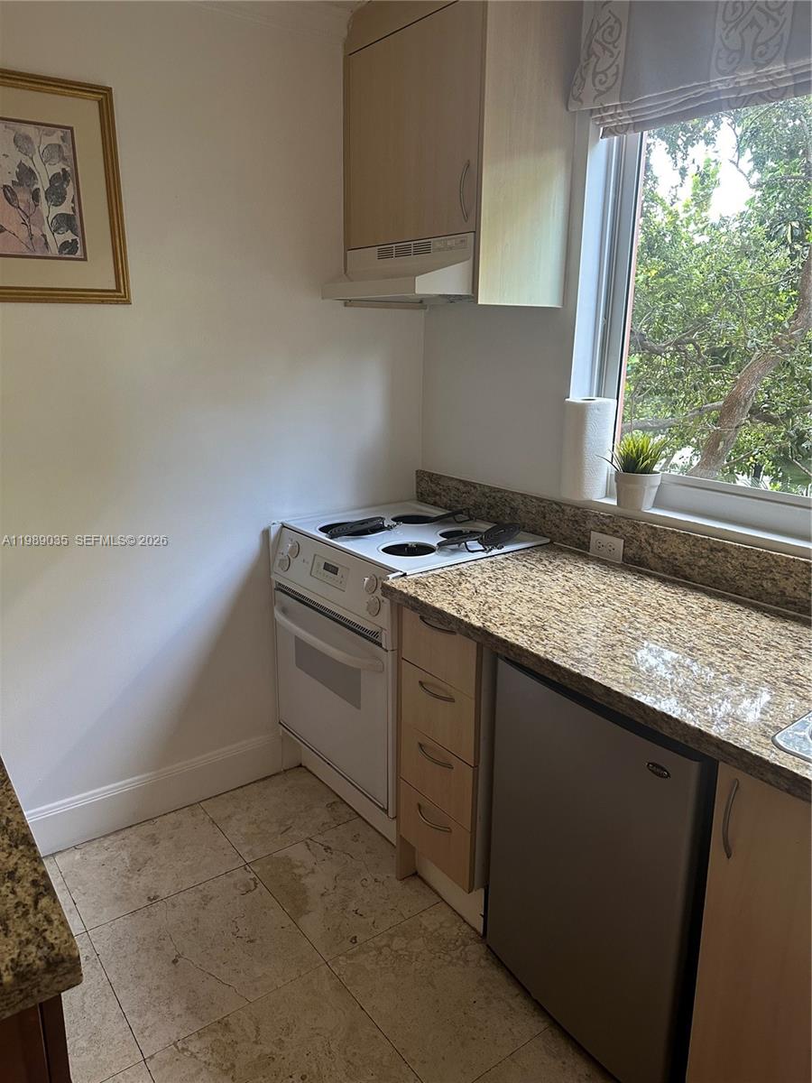 2951 S Bayshore Drive 417, Miami, FL 33133, Miami