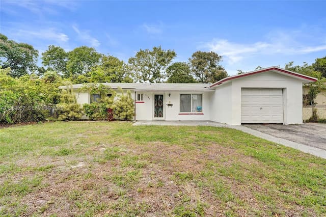 1157 NW 45th Avenue, Lauderhill, FL 33313
