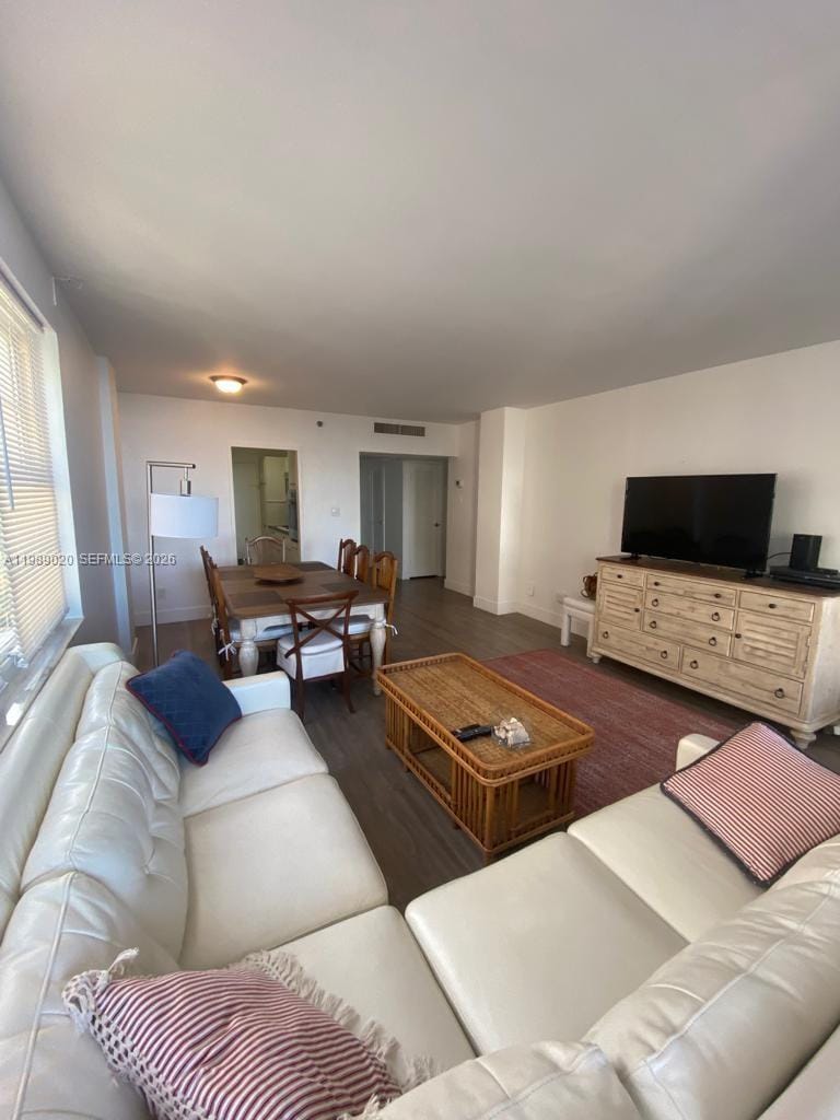 100 Lincoln Road 721, Miami Beach, FL 33139 photo 2