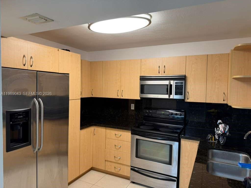 2750 NE 183rd Street 1201, Aventura, FL 33160, Aventura