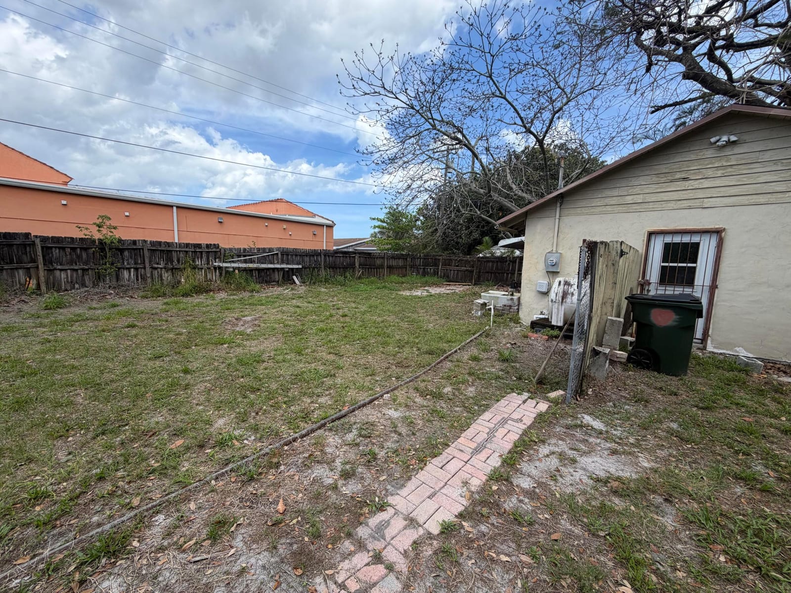 1625 Glen Road — photo 3