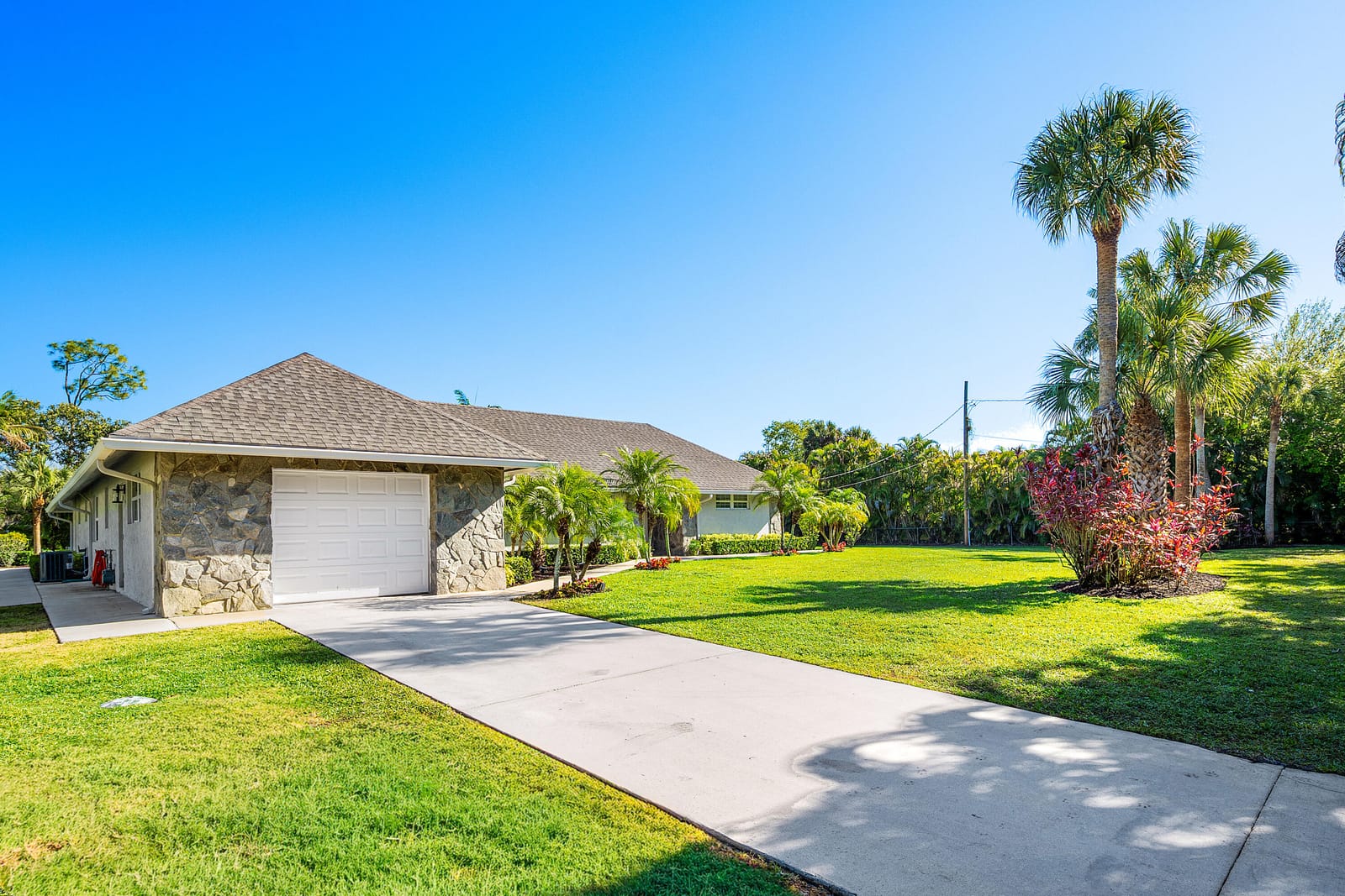8811 Pinion Drive, Wellington, FL 33467 photo 4