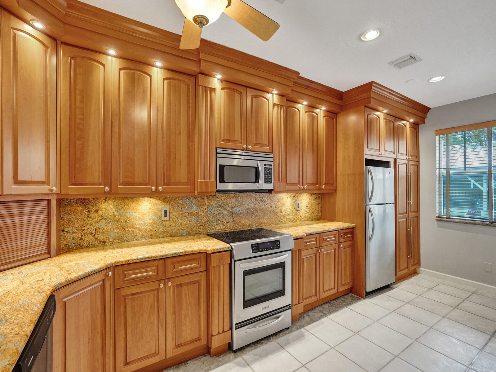 1210 W Las Olas Boulevard, Fort Lauderdale, FL 33312 photo 8