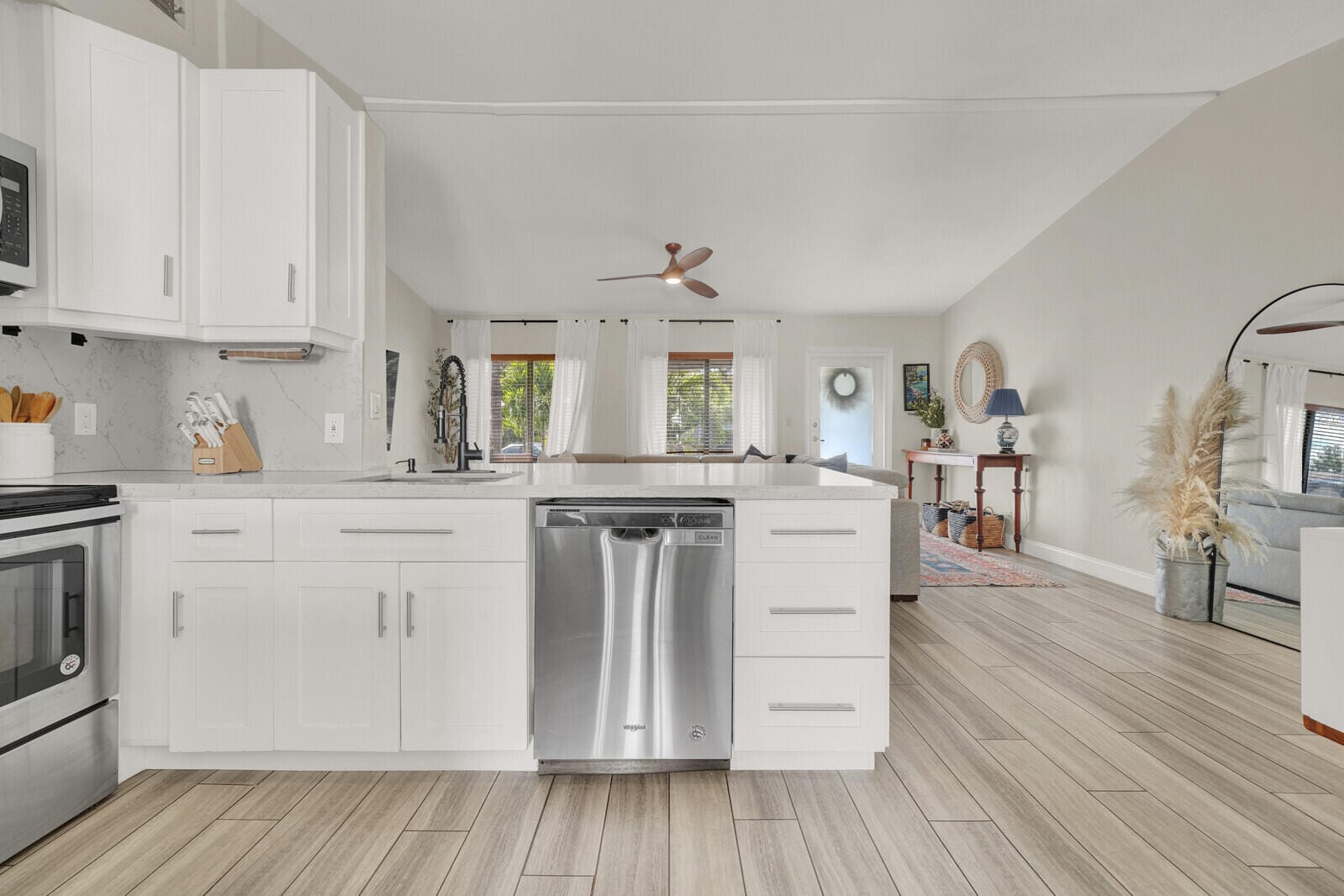2824 NW 6th Avenue, Wilton Manors, FL 33311 photo 27