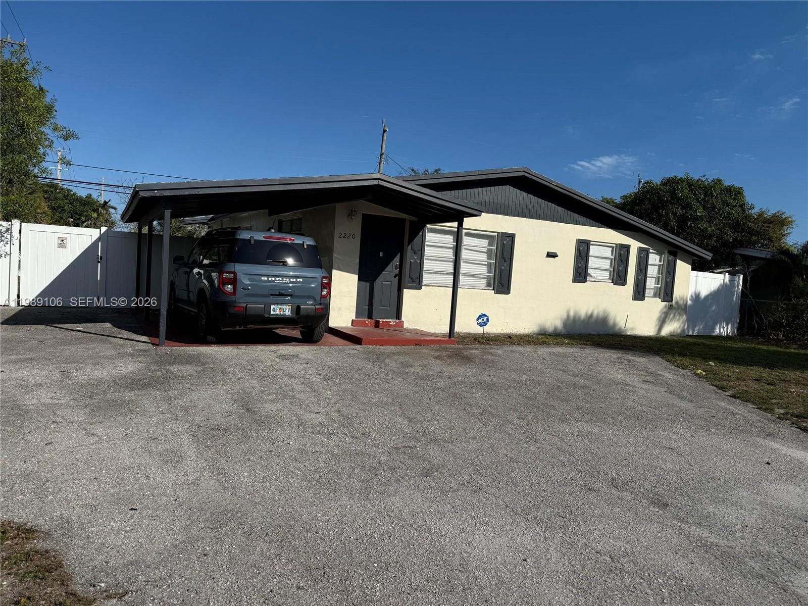 2220 NE 3rd Avenue, Pompano Beach, FL 33060
