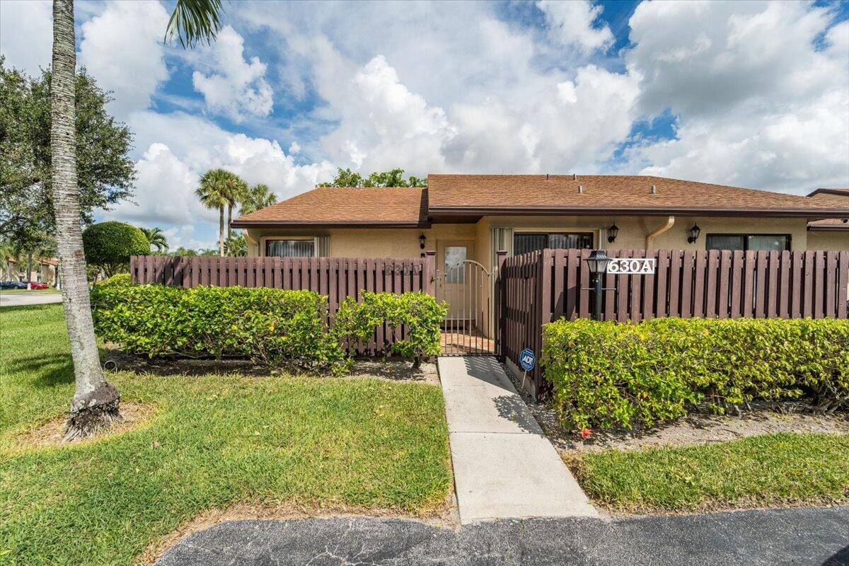 630 Sea Pine Way I A — photo 3