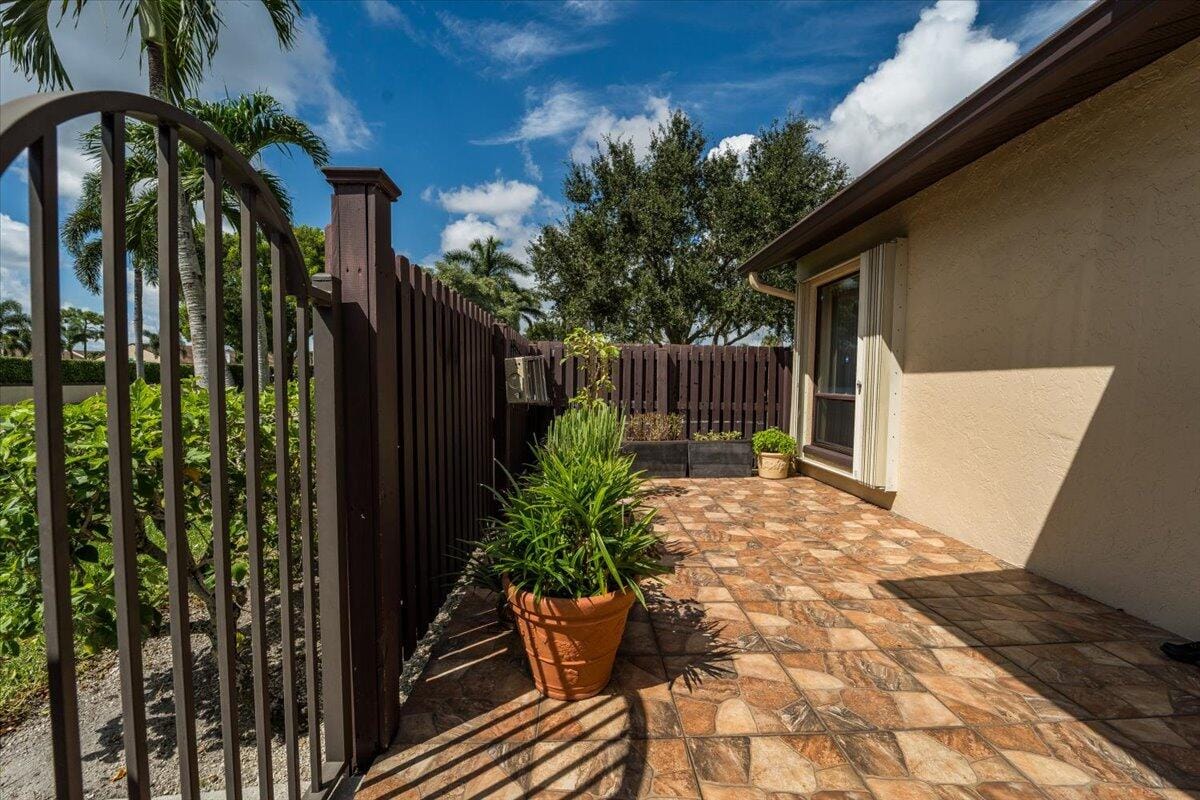 630 Sea Pine Way I A — photo 5