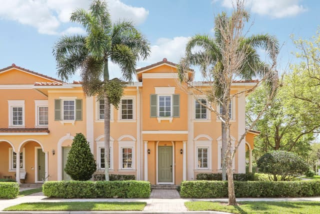 138 Tallow Trail, sold in Canterbury Place, Jupiter, FL