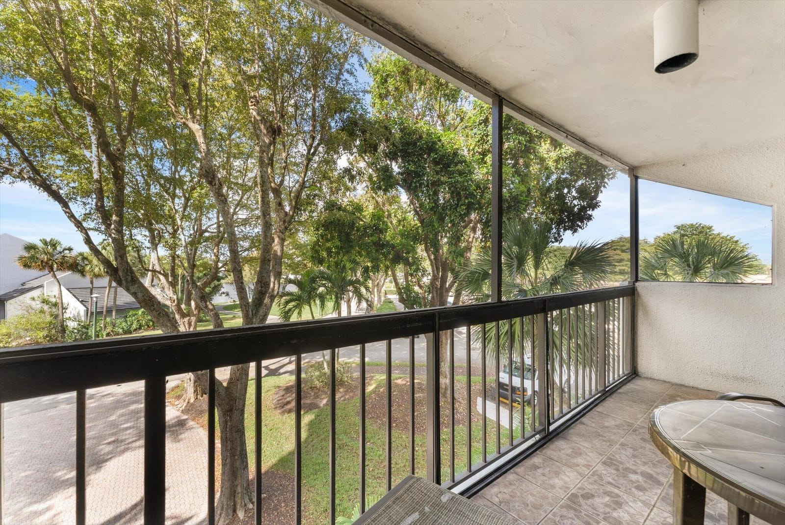 1832 Bridgewood Drive — photo 8