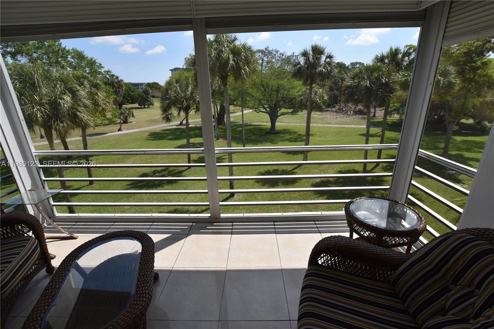 3800 Oaks Clubhouse Drive 309 — photo 2