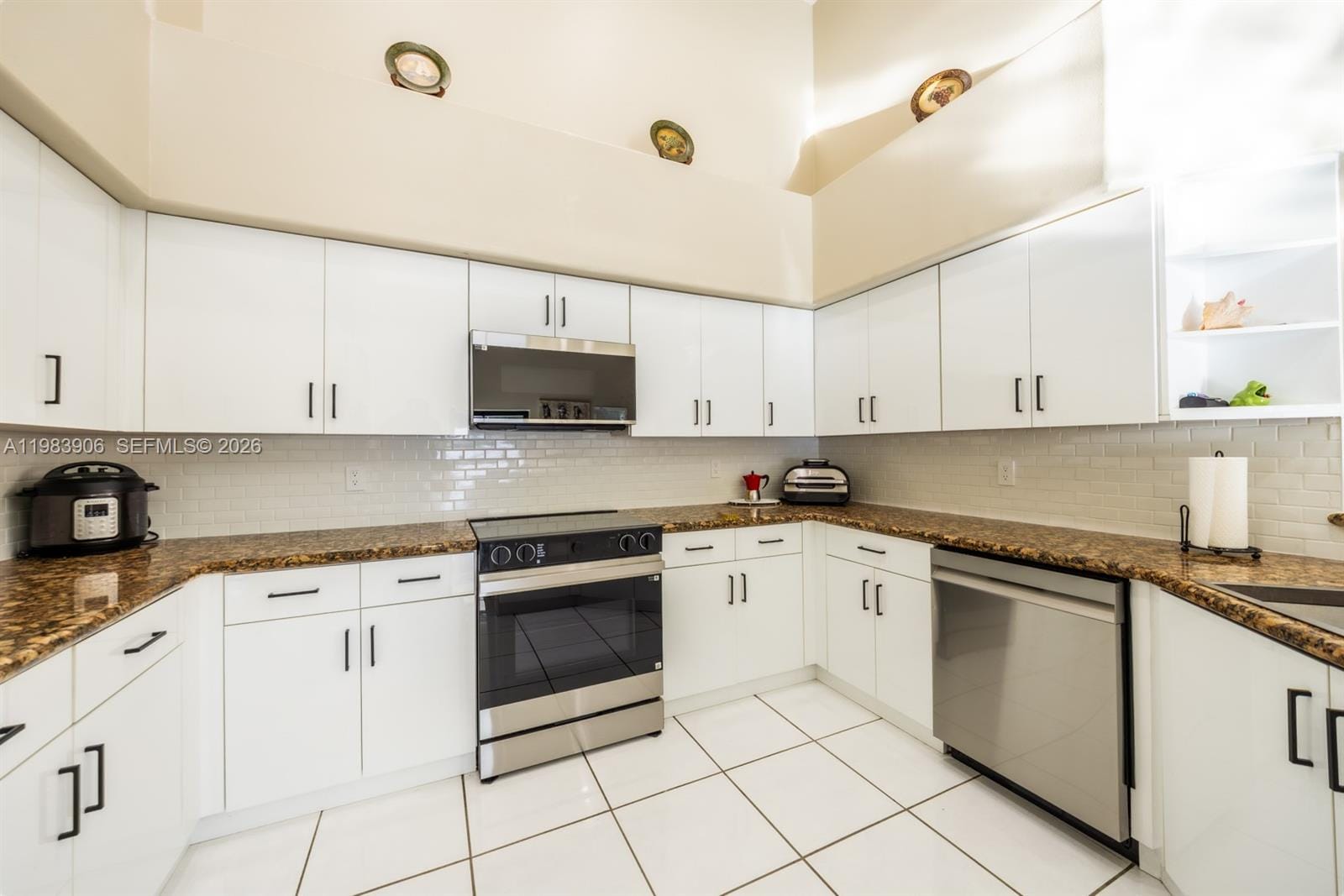 930 NW 197th Avenue, Pembroke Pines, FL 33029 photo 12