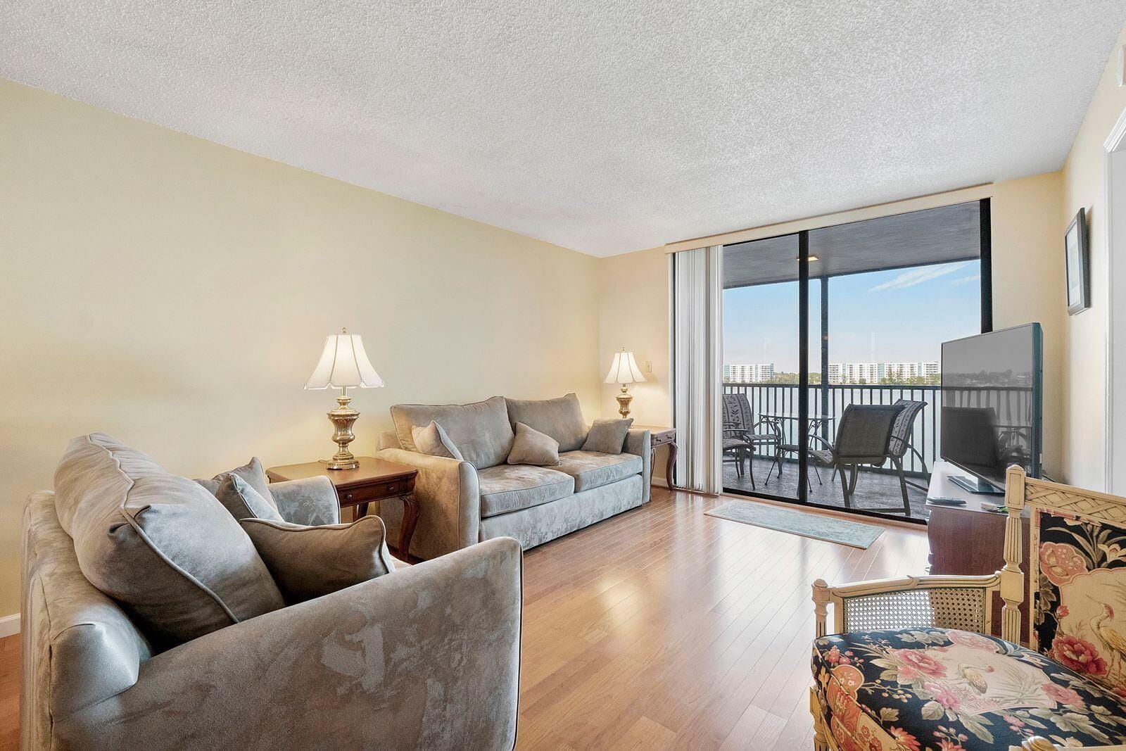 116 Lake Emerald Drive 403, Oakland Park, FL 33309 photo 4