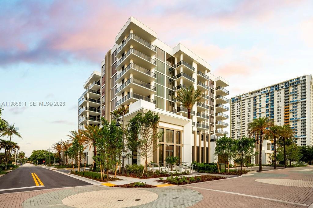305 Briny Avenue 405, Pompano Beach, FL 33062, Pompano Beach