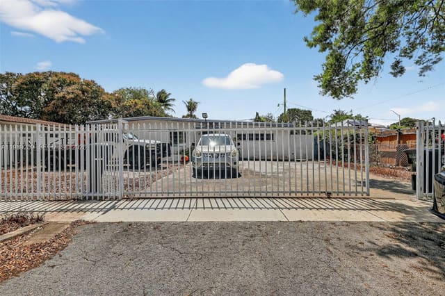 1680 NW 122nd Street, sold in Sunkist Grove, North Miami, FL