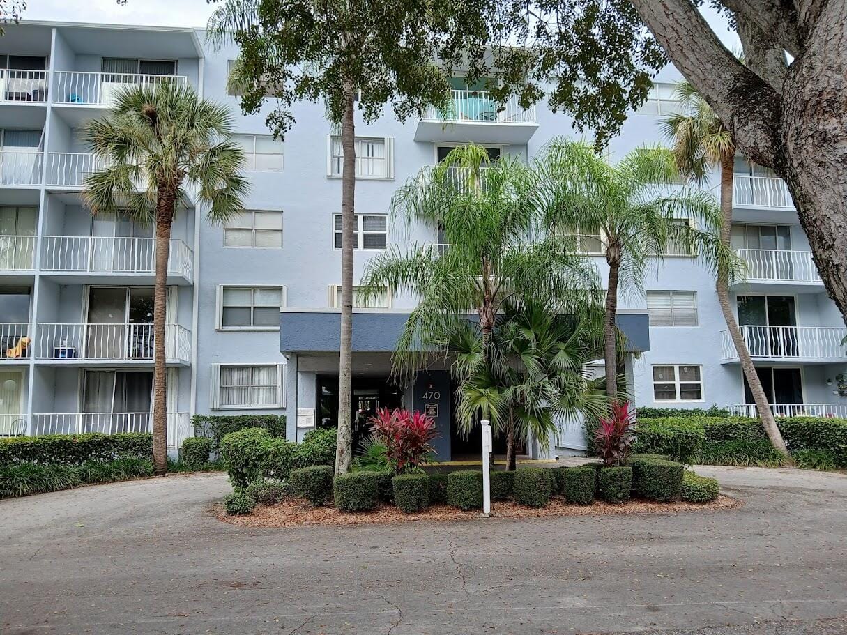 470 Executive Center Drive 4n, West Palm Beach, FL 33401 photo 2