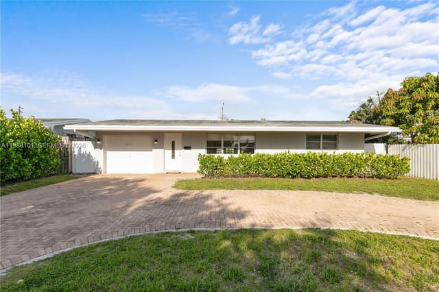 1511 NW 85th Way, sold in Boulevard Heights Sec 9, Pembroke Pines, FL