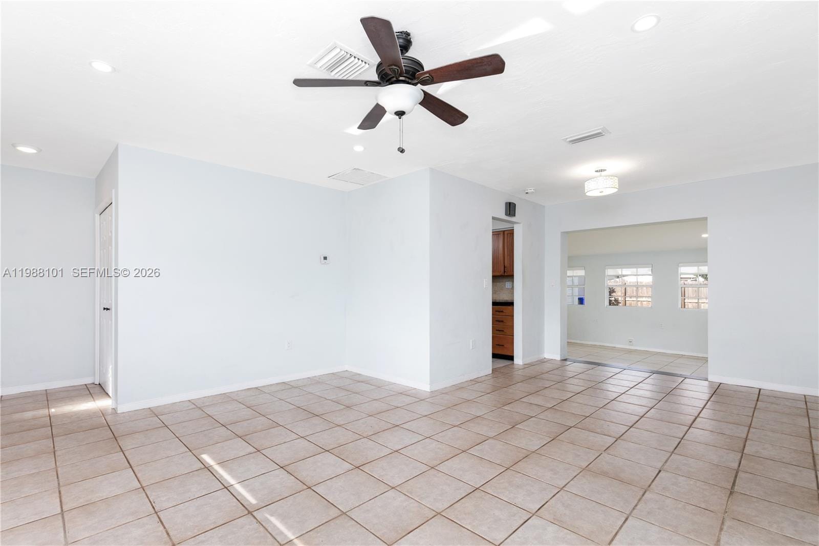 1511 NW 85th Way, Pembroke Pines, FL 33024 photo 2