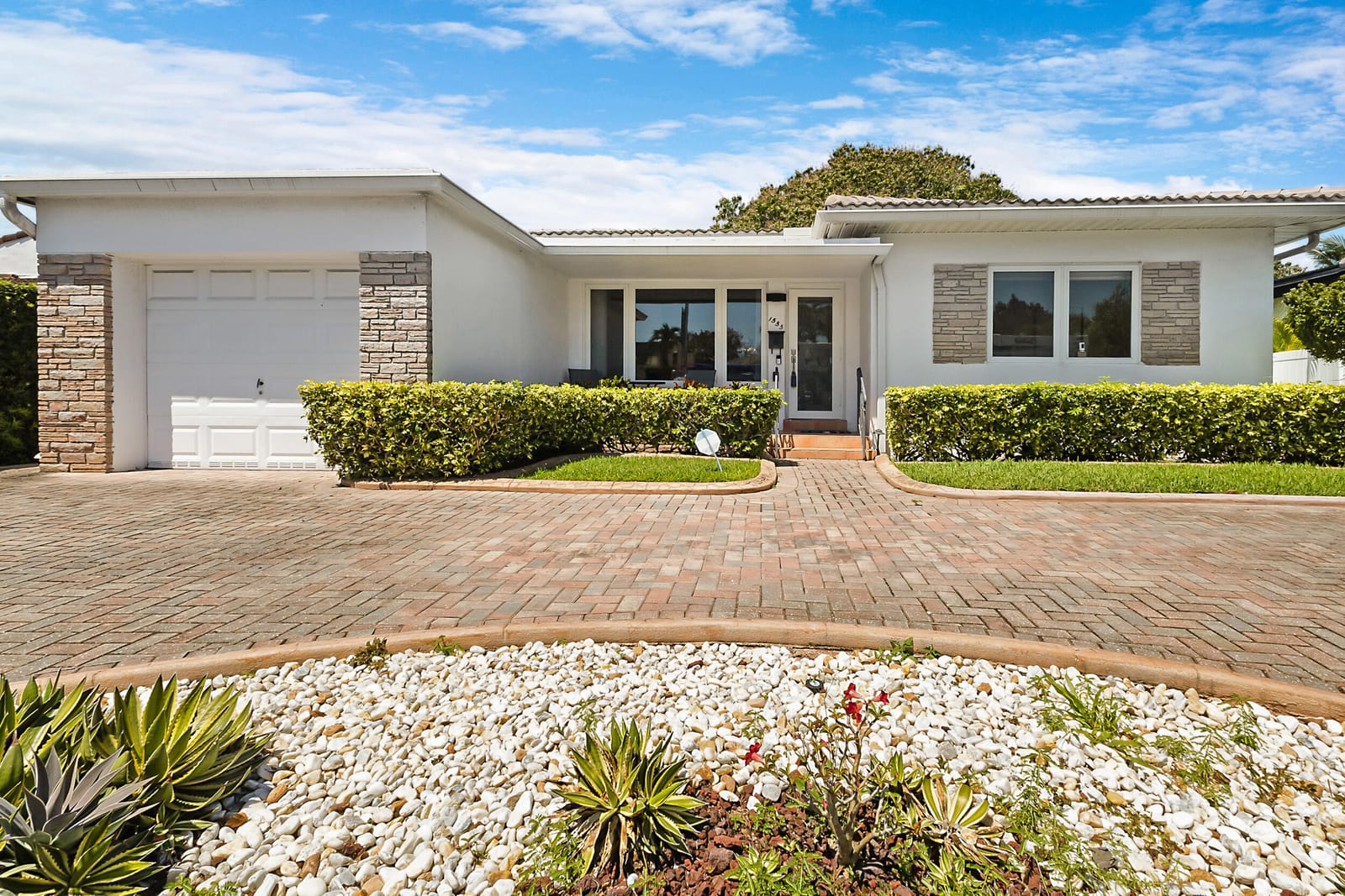 1555 71st Street, Miami Beach, FL 33141